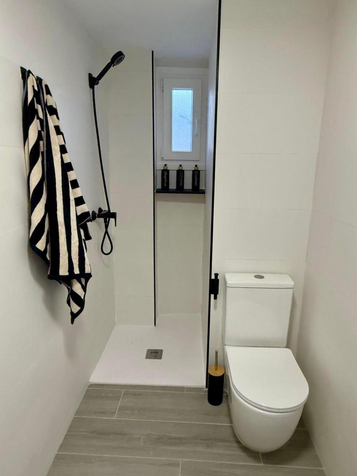 Apartamento Maui Beach En El Palo มาลากา ภายนอก รูปภาพ